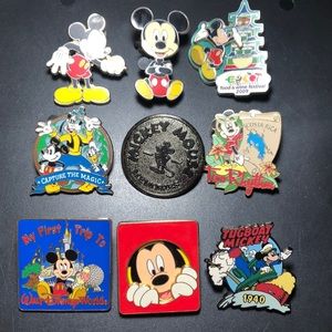 Disney pins